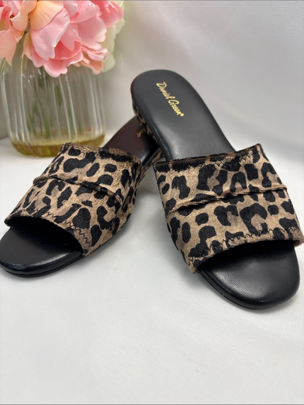 Daniel Green Women’s 7 Leopard Print Slide Mules in Brown #356 - Picture 4 of 12